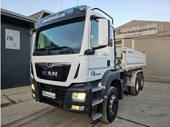 Xe ben MAN TGS 26.460