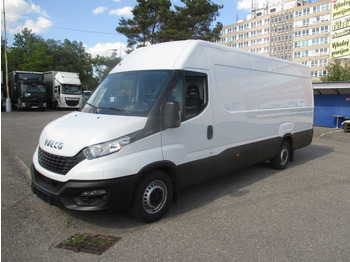Xe van chở hàng IVECO Daily 35s16