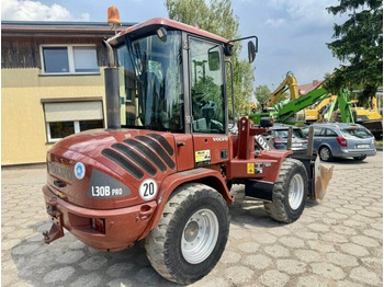 Máy xúc lật bánh lốp VOLVO L30B