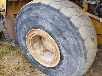 Bánh xe CATERPILLAR