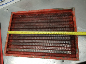 Lưới tản nhiệt Massey Ferguson 2640, 2720, 2645, 2685, 2725 Side Grille, Grill Panel 3381044m91: hình 5 Lưới tản nhiệt Massey Ferguson 2640, 2720, 2645, 2685, 2725 Side Grille, Grill Panel 3381044m91: hình 5