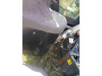 Hệ thống xả Mccormick X7.650, X7.660, X7.670, X7.640 Exhaust Box Silencer 6517872m93: hình 3