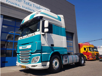 Xe đầu kéo DAF XF 460