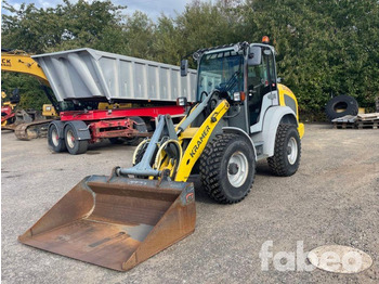 Máy xúc lật bánh lốp KRAMER