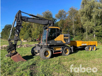 Máy xúc bánh lốp VOLVO EW160E