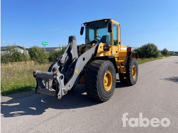 Máy xúc lật bánh lốp VOLVO L90D