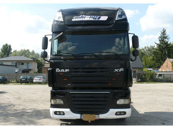 Xe đầu kéo DAF XF 105 460