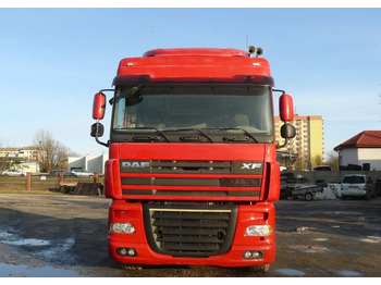 Xe đầu kéo DAF XF 105 460