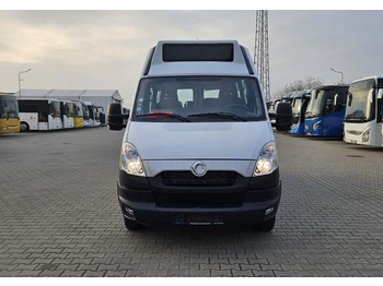 Xe bus mini, Xe van chở khách Iveco A50C17 DAILY / SPROWADZONE / MANUAL / EEV: hình 4
