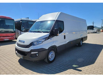 Xe van chở hàng IVECO Daily