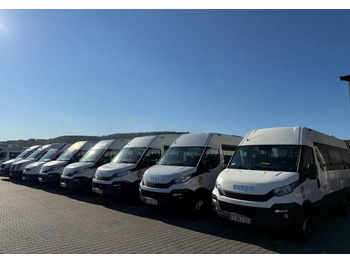 Xe bus mini IVECO Daily