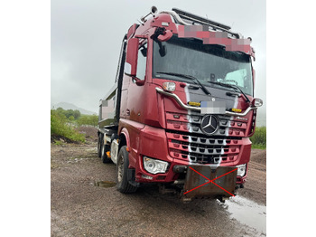 Xe ben MERCEDES-BENZ Arocs 2658