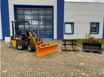 Máy xúc lật mini gấp khúc PERKINS