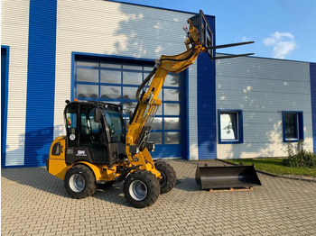 Máy xúc lật mini gấp khúc KUBOTA