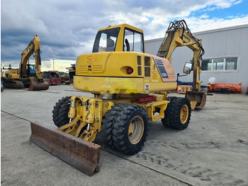 Máy xúc bánh lốp Komatsu PW110: hình 4