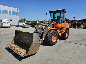 Máy xúc lật bánh lốp VOLVO L30G