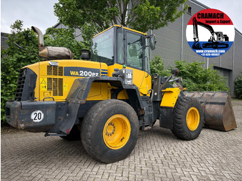 Máy xúc lật bánh lốp KOMATSU WA200