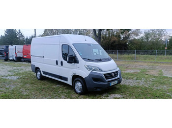 Xe van chở hàng FIAT Ducato