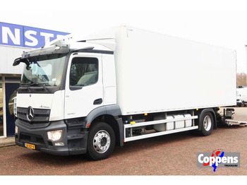 Xe tải hộp MERCEDES-BENZ Actros 1840
