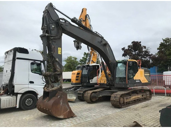 Máy xúc bánh xích VOLVO EC300