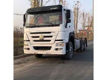 Xe đầu kéo SINOTRUK HOWO
