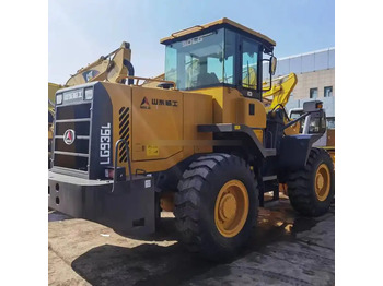Máy xúc lật bánh lốp SDLG