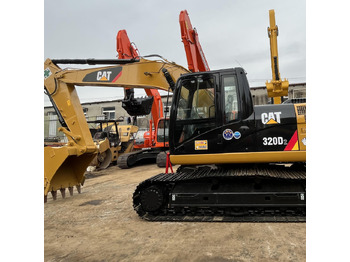 Máy xúc CATERPILLAR 320D