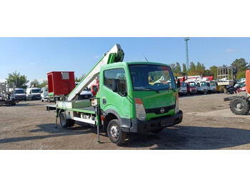 Nền bục trên không gắn trên xe tải NISSAN