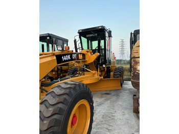 Máy móc xây dựng CATERPILLAR 140K