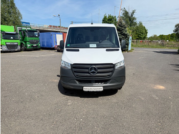 Xe tải nhỏ phẳng, Xe tải van Mercedes-Benz Sprinter 216 CDI Doppelkabine: hình 2