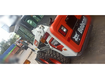 Máy xúc lật đa năng BOBCAT S450