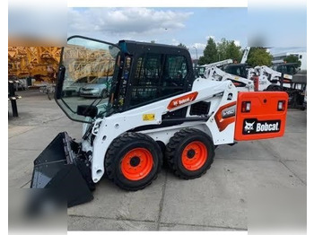 Máy xúc lật đa năng BOBCAT S450