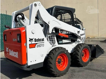 Máy xúc lật đa năng BOBCAT S590