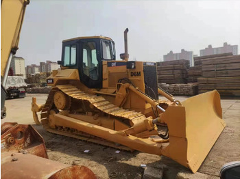 Máy ủi CATERPILLAR D6M