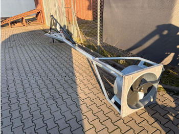 Trang thiết bị bón phân METAL-TECHNIK