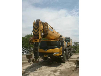 Cần cẩu mọi địa hình XCMG