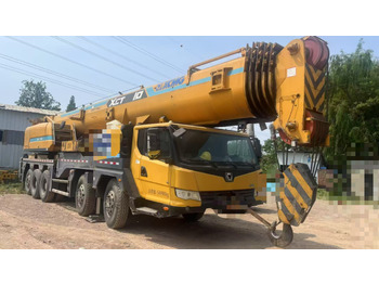 Cẩu bánh lốp XCMG XCT100