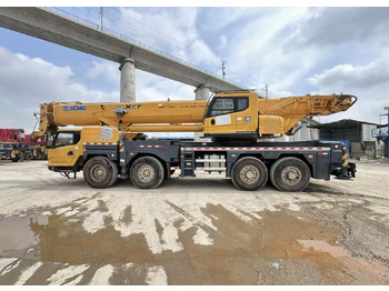 Cẩu bánh lốp XCMG XCT80
