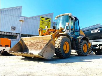 Máy xúc lật bánh lốp LIEBHERR