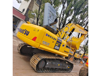 Máy xúc bánh xích KOMATSU PC200