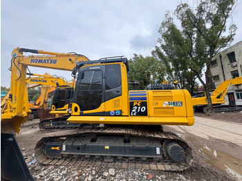 Máy xúc bánh xích KOMATSU PC210LC-8