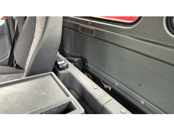 Xe tải thùng lửng/ Phẳng, Xe cẩu tự hành Mercedes-Benz 1833 HIAB Kran, Funk FB Scheckheft gepflegt bei Mercedes: hình 4