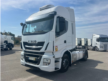 Xe đầu kéo IVECO