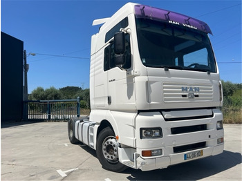 Xe đầu kéo MAN TGA 18.460