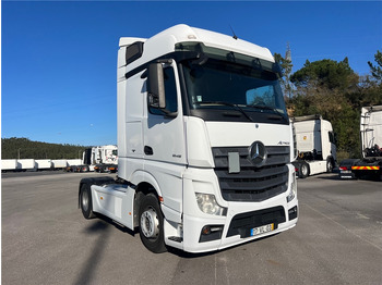 Xe đầu kéo MERCEDES-BENZ