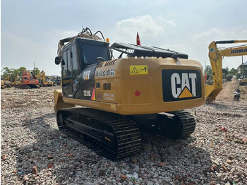 Máy xúc bánh xích CATERPILLAR 320D2
