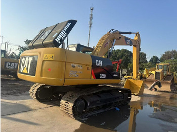 Máy xúc bánh xích CATERPILLAR 325D