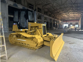 Máy ủi CATERPILLAR D4C