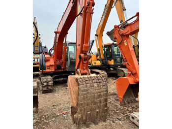 Máy xúc bánh xích HITACHI ZX135