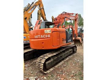 Máy xúc bánh xích HITACHI ZX135